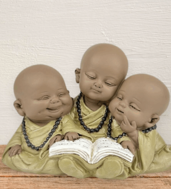 Estatuilla de Buda – Lectura de 3 bonzos – Idea de decoración Zen y Feng Shui