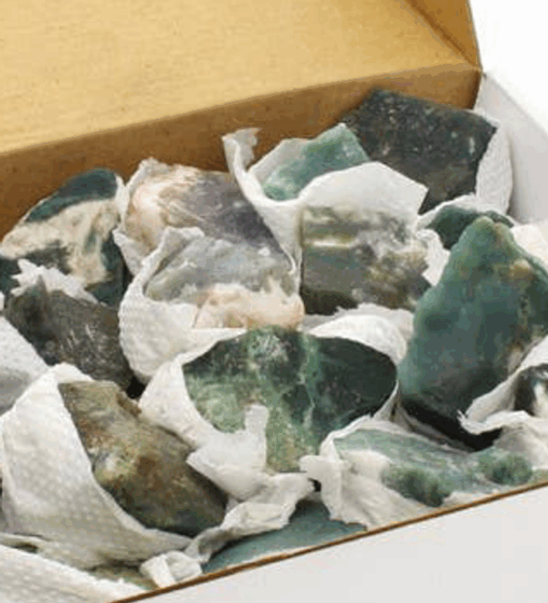 Ágata Musgosa en bruto Ágata Musgosa en bruto