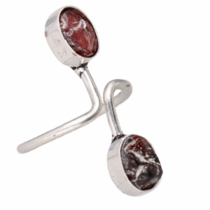 Anillo con Granate -A8-