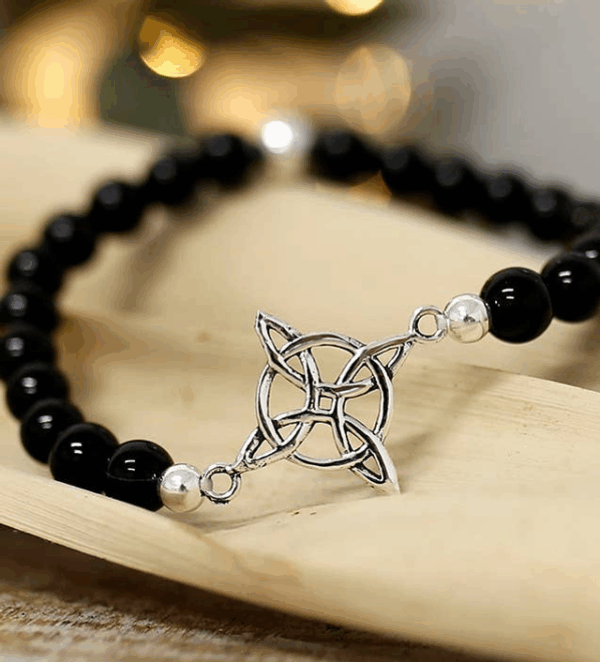 Pulsera Onix de 6 mm - Nudo De Brujas Pulsera Onix de 6 mm – Nudo De Brujas