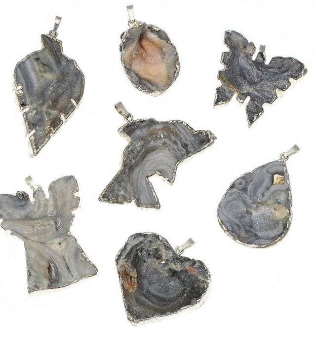 Colgante De Calcedonia Cristalizada