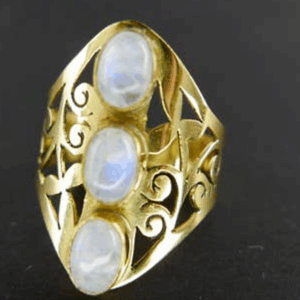 Anillo de Bronce Calado con Piedra Luna -1.1-