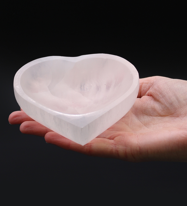 Cuenco de selenita en forma de corazón, 10 cm