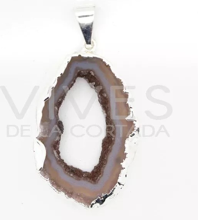 Colgante de Ágata Cristalizada en Baño de Plata