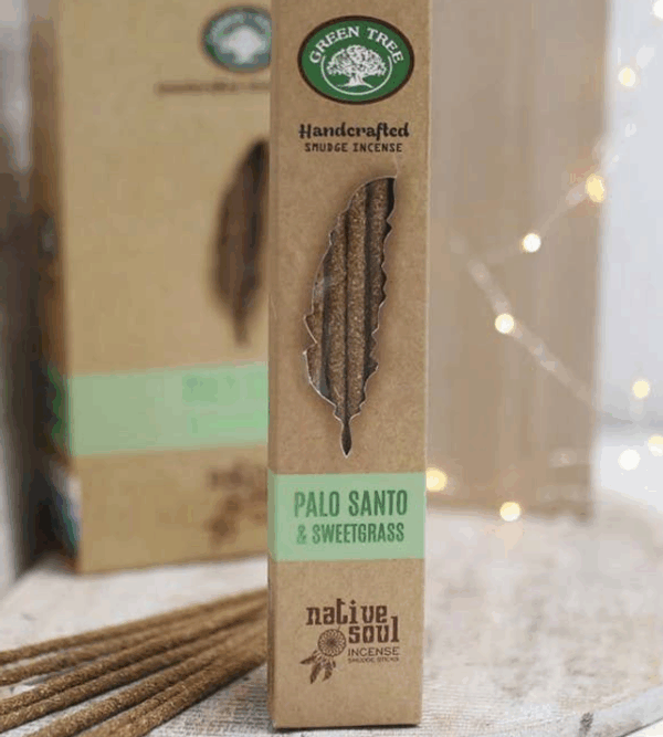 Incienso Green Tree — Palo Santo y hierba dulce Incienso Green Tree — Palo Santo y hierba dulce