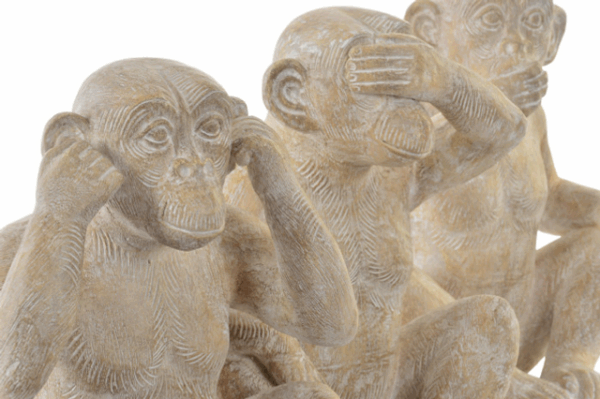 Figura resina mono 19x17x25