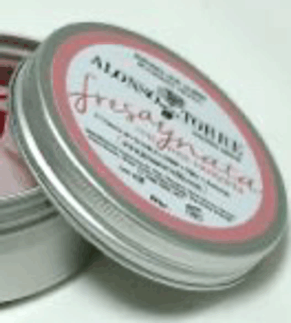 Lata de fresa y nata Lata de fresa y nata