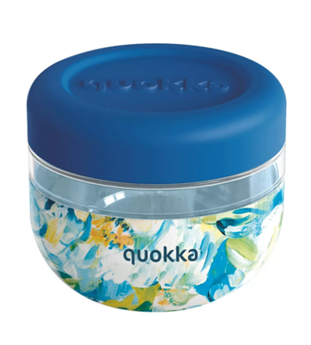 QUOKKA RECIPIENTE COMIDA MS CON FUNDA DE SILICONA BLUE PEONIES 500 ML