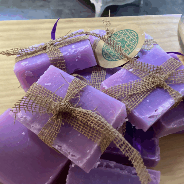 Jabón natural desmaquillante (Proteína de la leche)